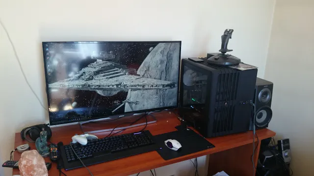 Monitor wielki, jak telewizor. Testujemy 40-calowy ekran Philipsa
