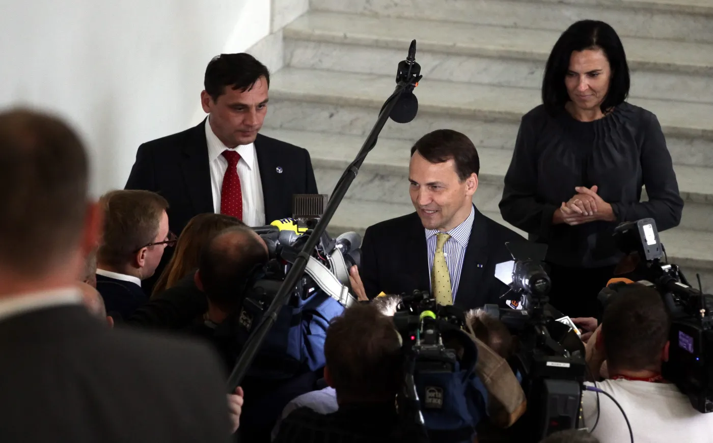 Politycy PO komentują decyzję Sikorskiego: Zachował się po dżentelmeńsku