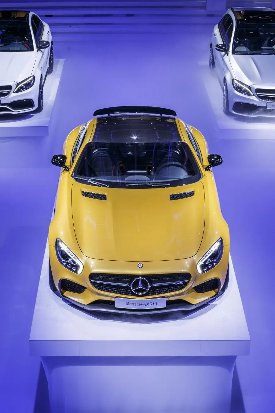 6907206-mercedes-amg-gt.jpg