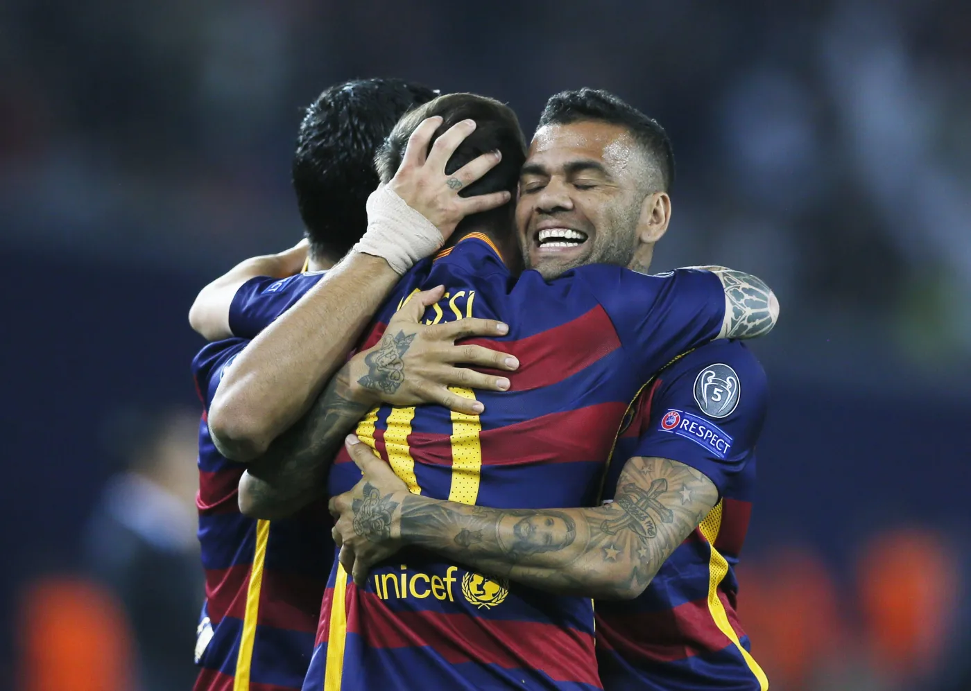 Dziewięć goli w meczu o Superpuchar Europy. Trofeum dla Barcelony. ZDJĘCIA