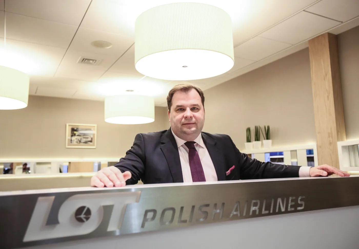 Twarde lądowanie. Prywatyzacja LOT-u wstrzymana