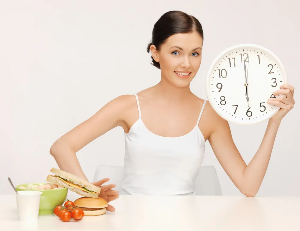 Dbasz o linię? Wcale nie musisz jeść kolacji najpóźniej o 18.00!