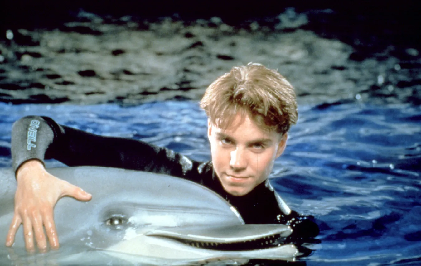 8121164-jonathan-brandis.jpg