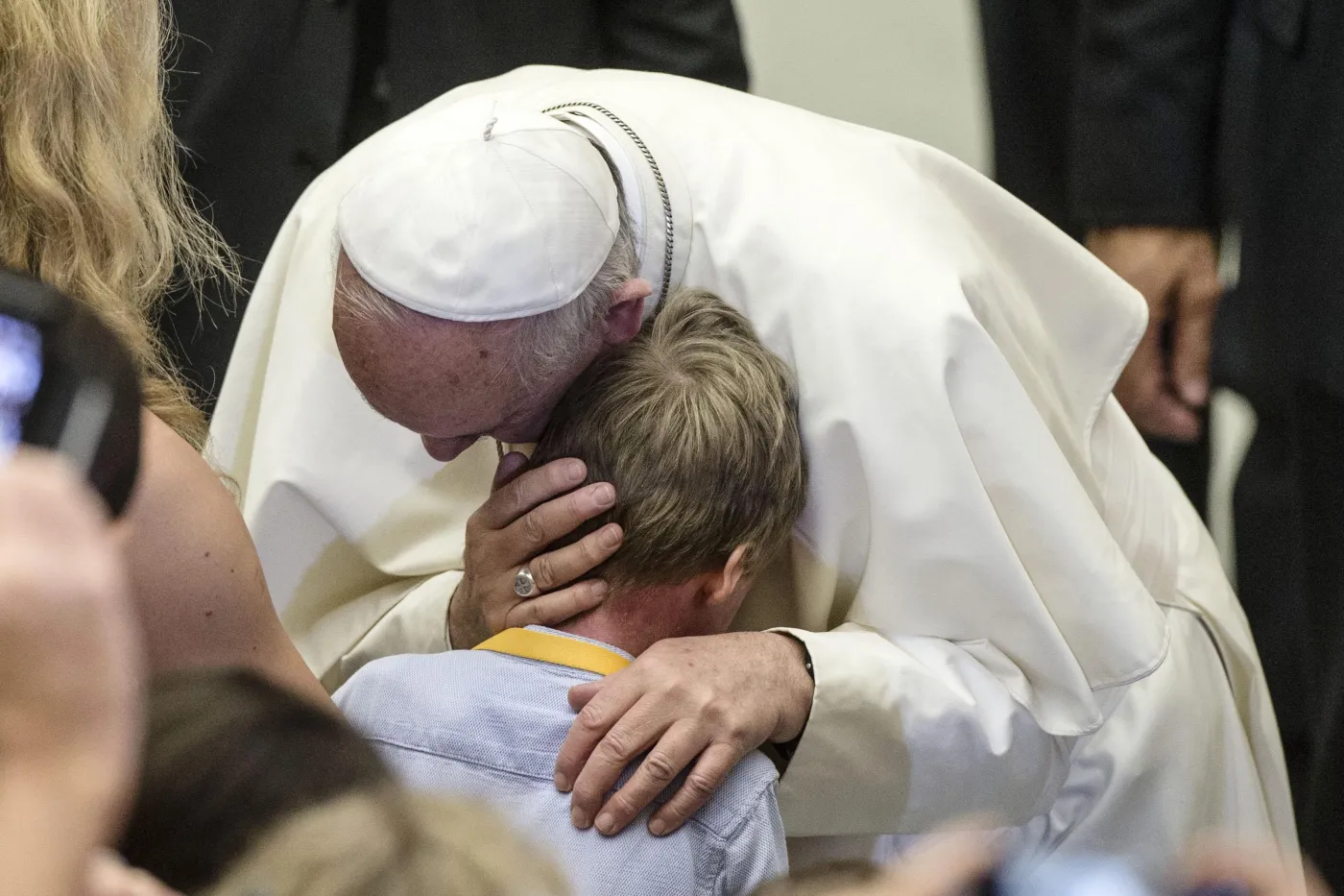 Papież wzywa duchownych: Niech każda parafia przyjmie rodzinę imigrantów