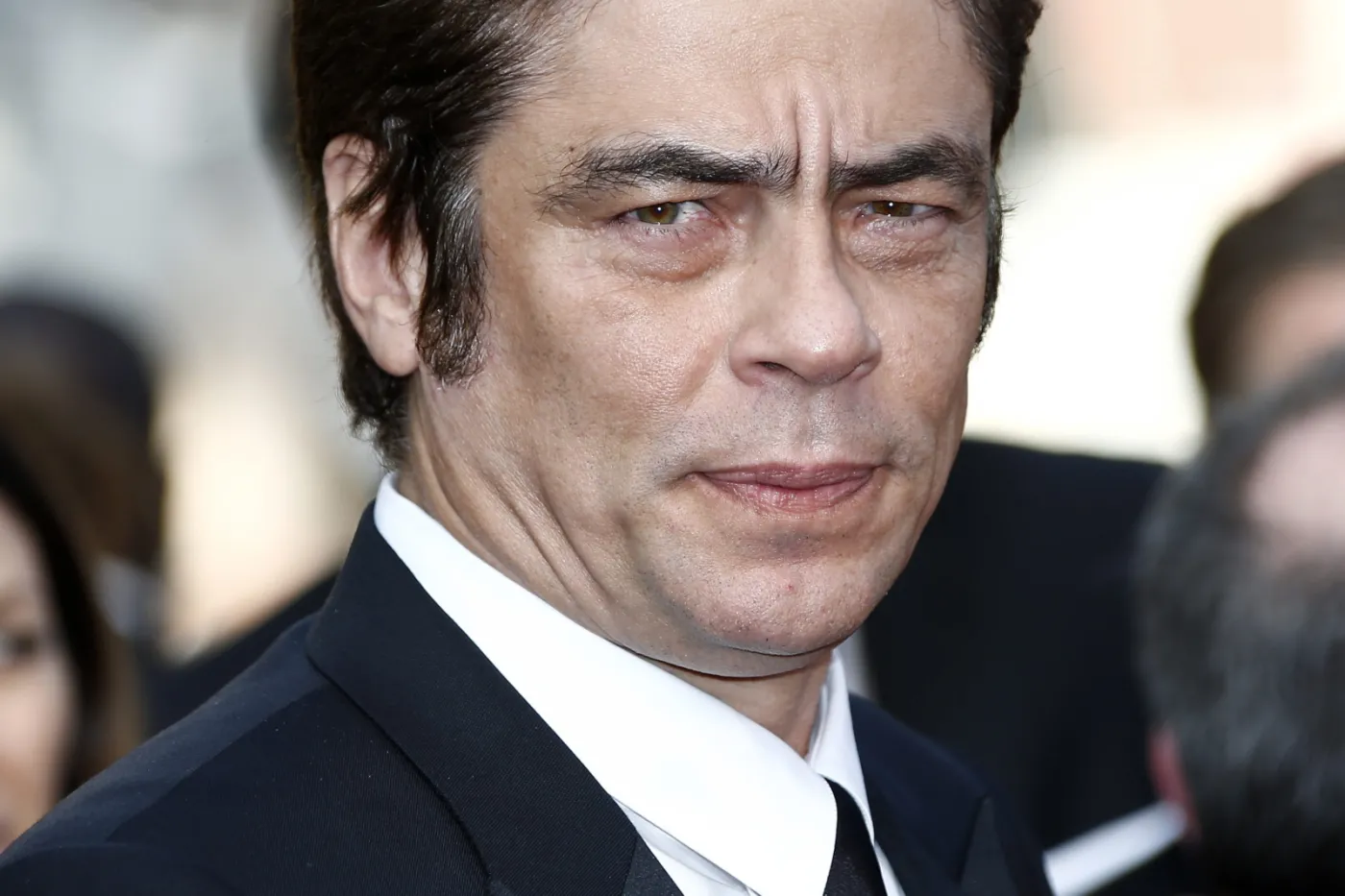 7790747-benicio-del-toro.jpg