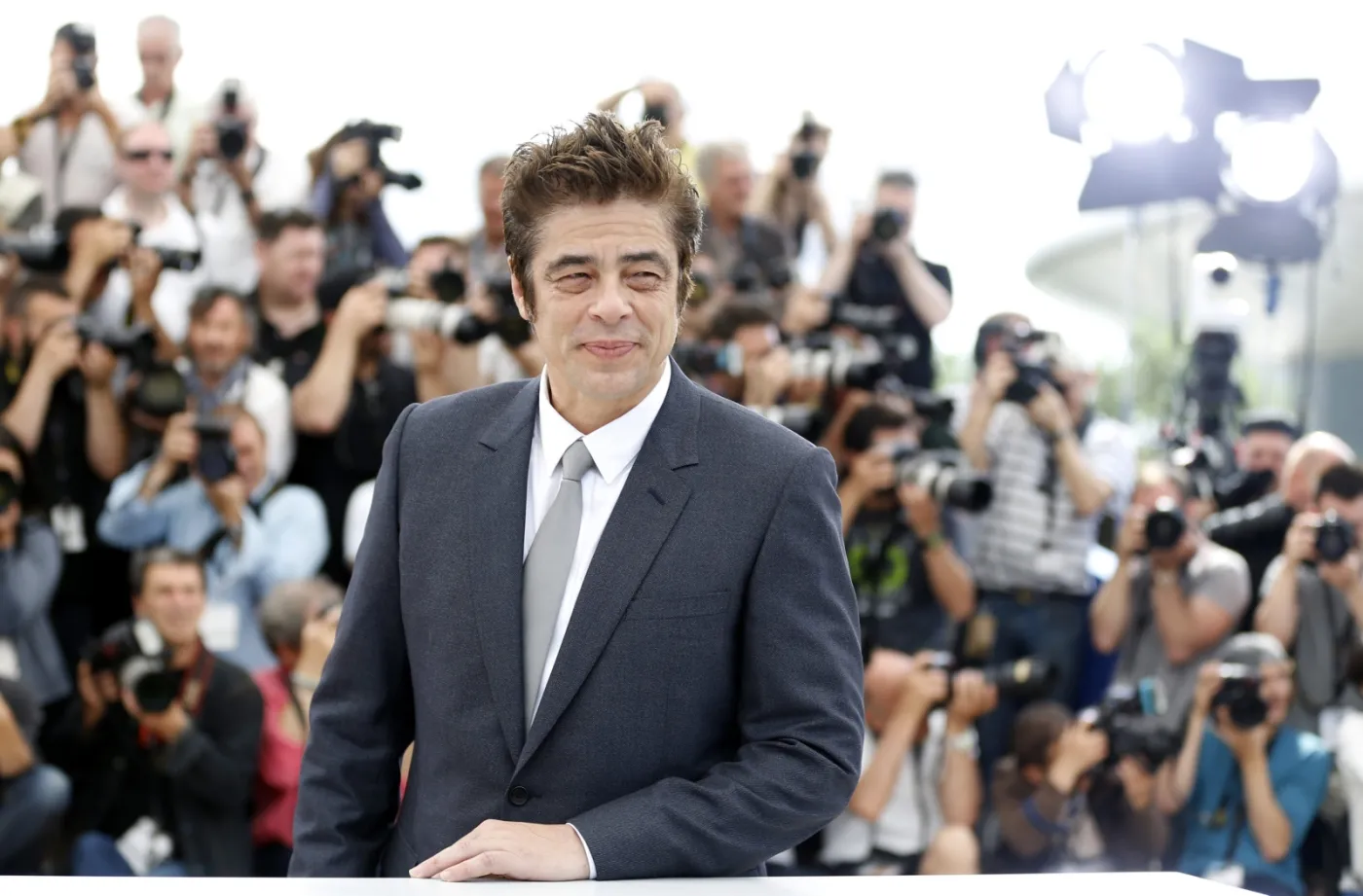7790777-benicio-del-toro.jpg