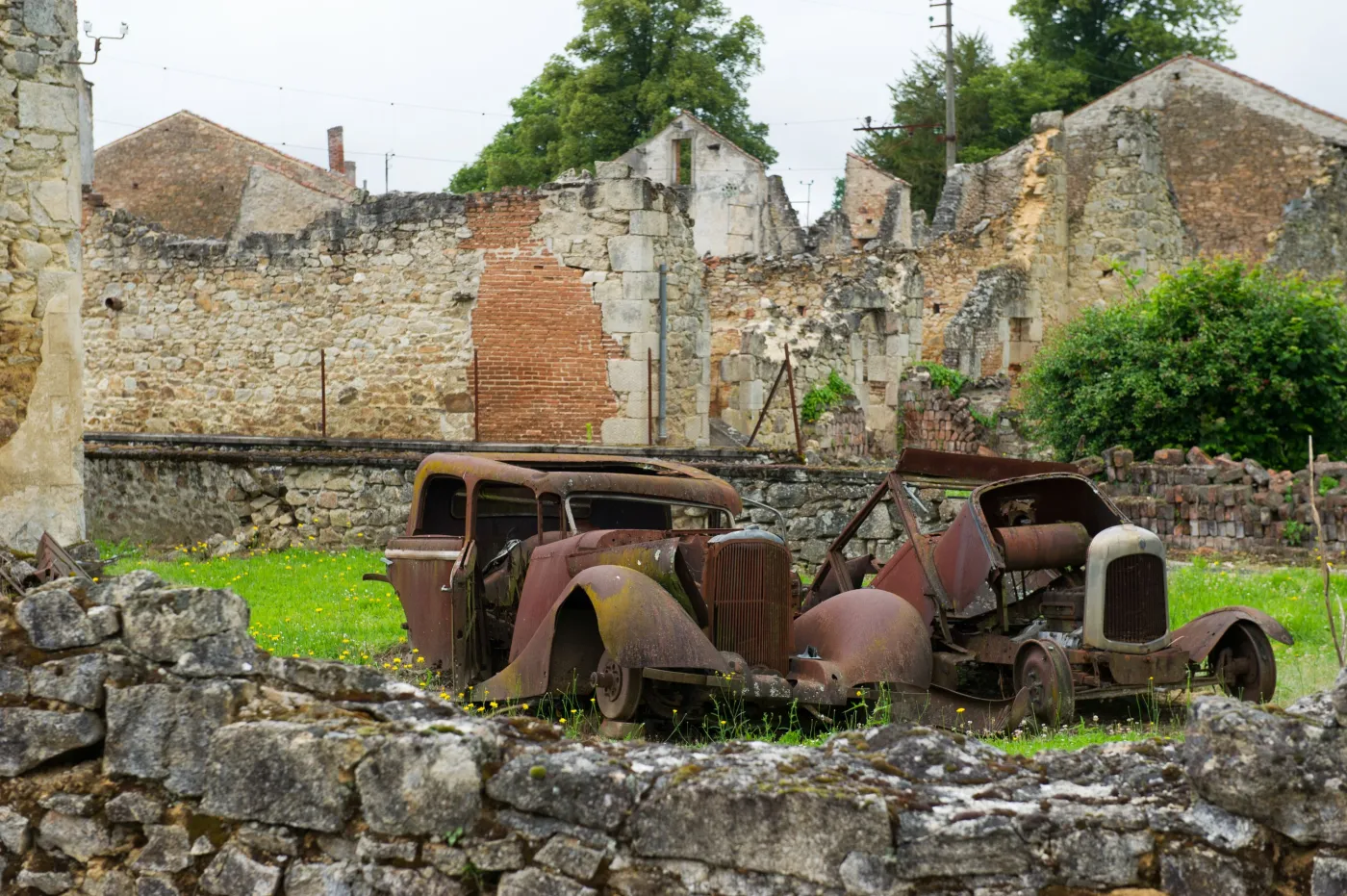 7868944-oradour-sur-glane.jpg
