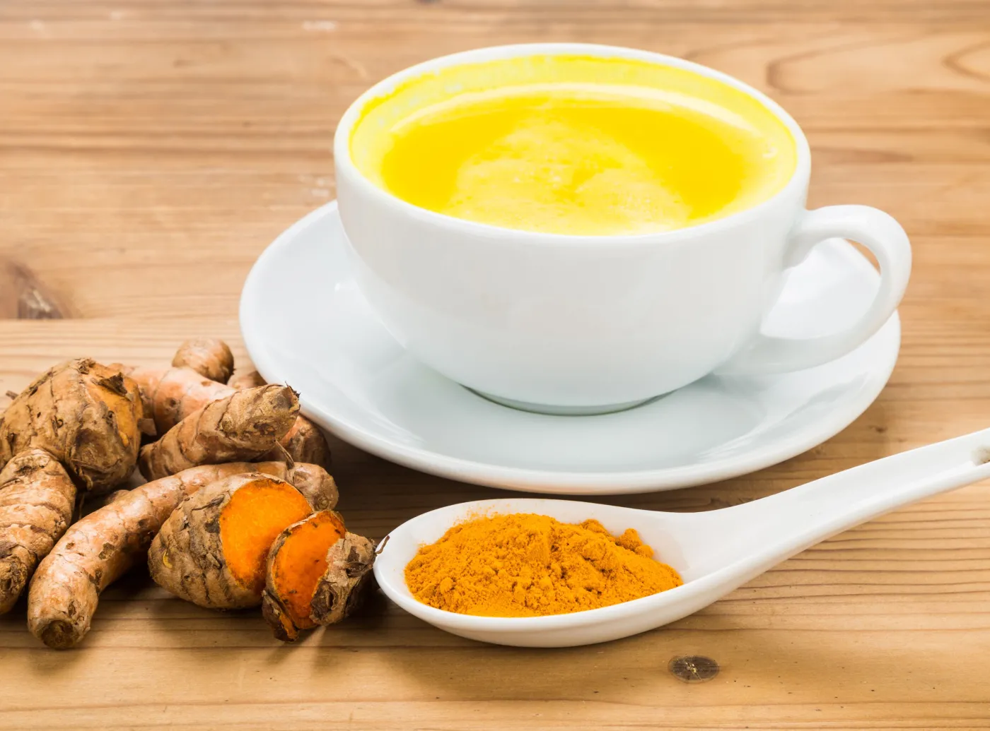 8440801-herbata-z-kurkuma.jpg
