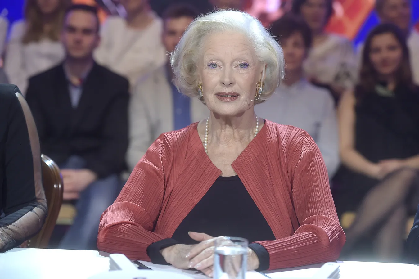 Szokująca definicja damy według Beaty Tyszkiewicz. Pije, pali i...