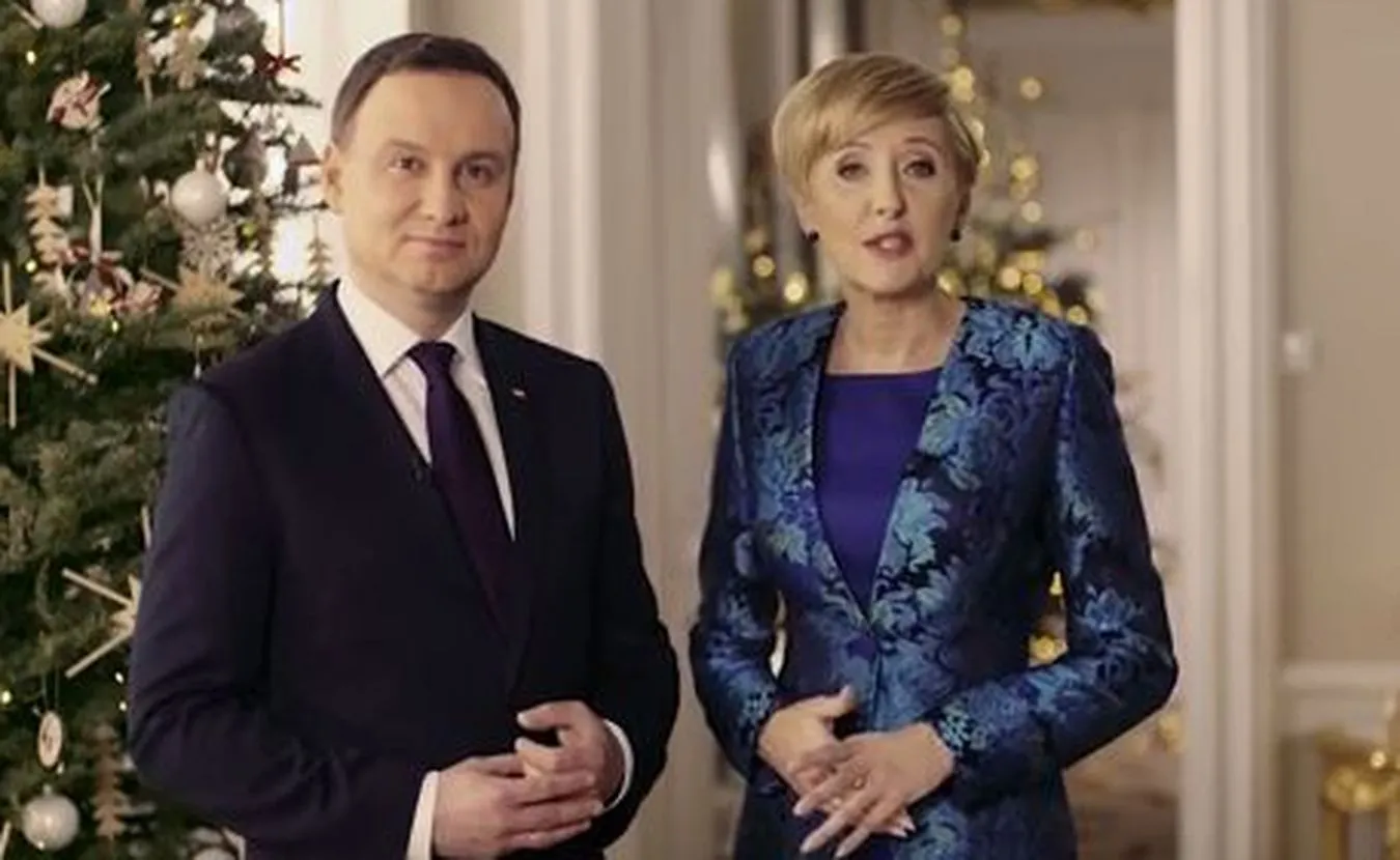 Para prezydencka złożyła Polakom życzenia. "Abyśmy razem budowali przyszłość...". WIDEO