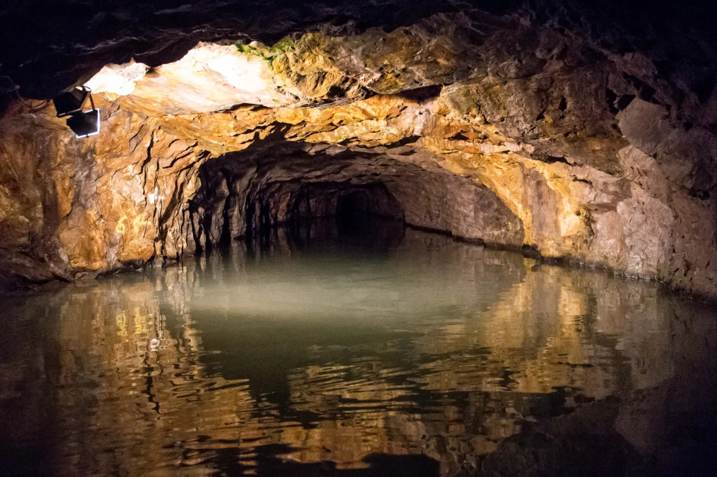 Kolejna tajemnica hitlerowskich podziemi w Górach Sowich. Nieznany korytarz kolejowy?