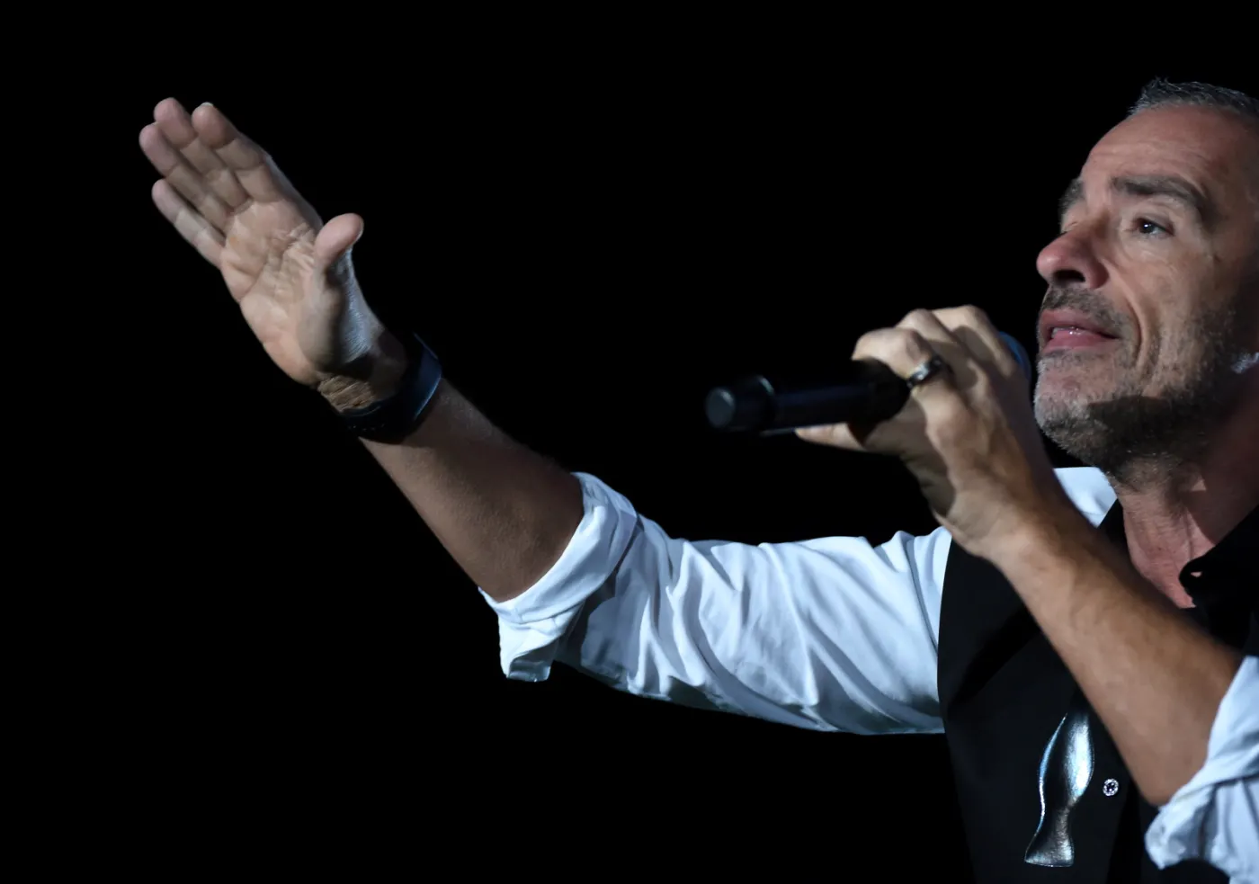 8266488-eros-ramazzotti.jpg