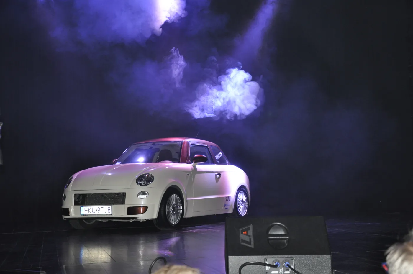 Syrenka do produkcji! W planach osobna linia. Mamy zdjęcia z premiery rzeczywistego samochodu