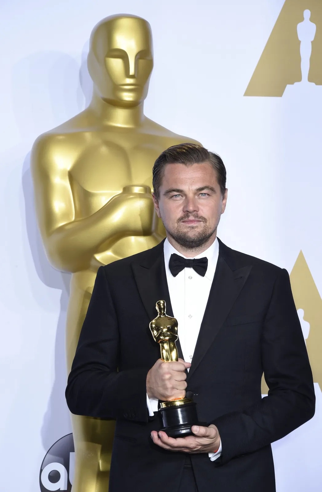 8789397-leonardo-dicaprio.jpg