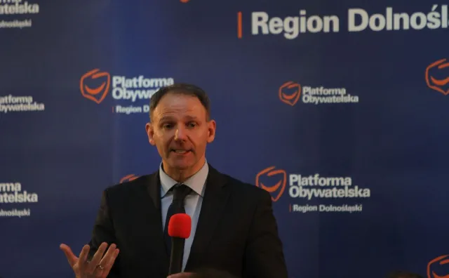 Zarząd PO rozwiązał struktury na Dolnym Śląsku. Protasiewicz stracił funkcję, Zdrojewski komisarzem