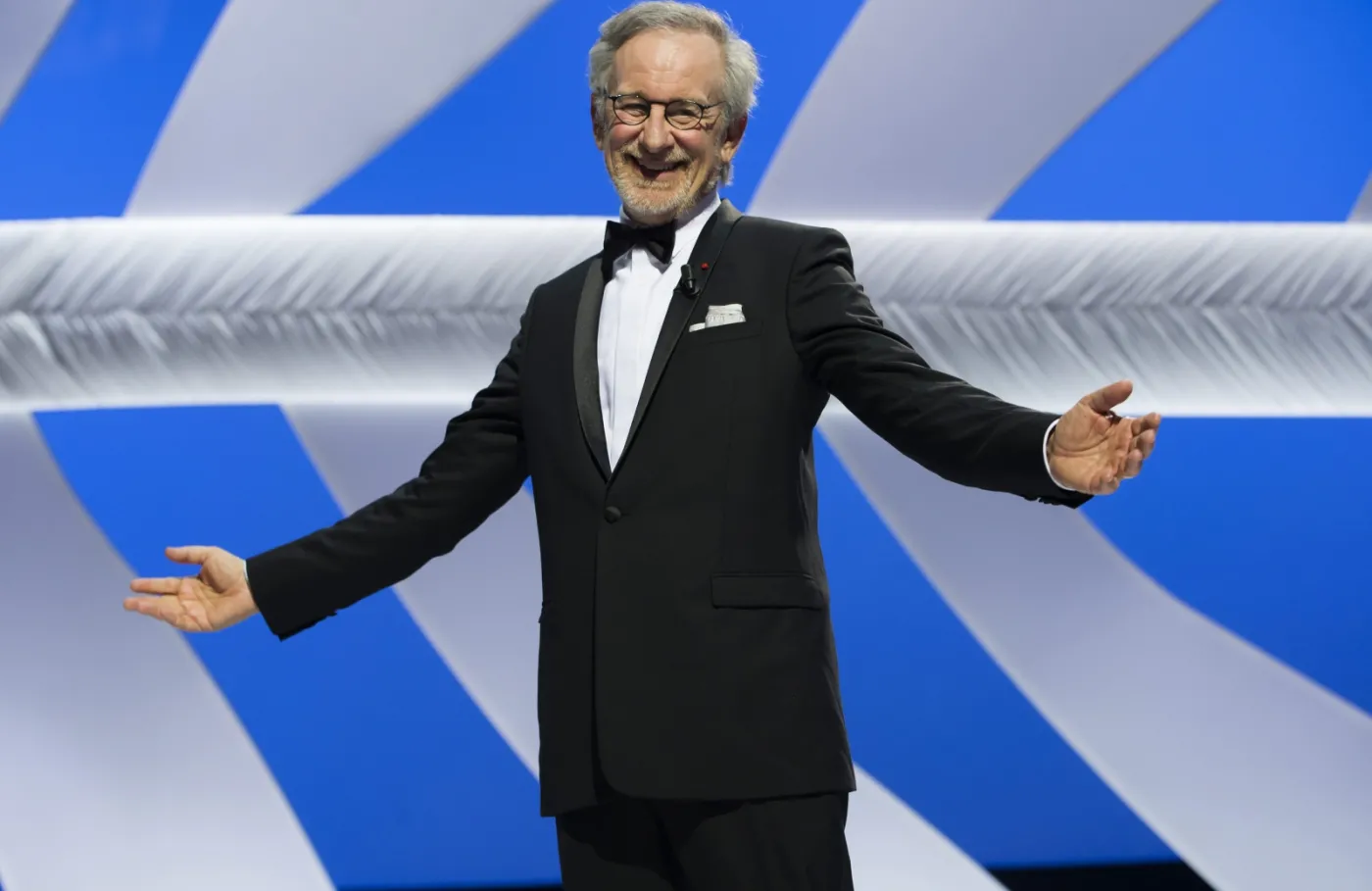 8936190-steven-spielberg.jpg