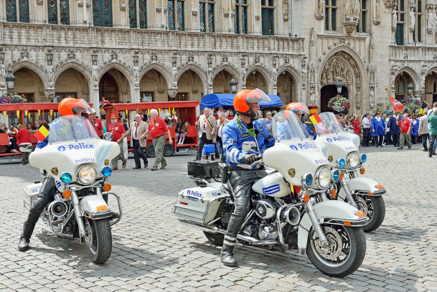 Belgijska policja przechwyciła materiały wybuchowe terrorystów.Są na nich odciski palców zamachowca z Paryża