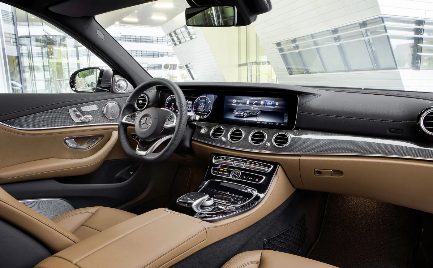 8622691-mercedes-klasy-e.jpg