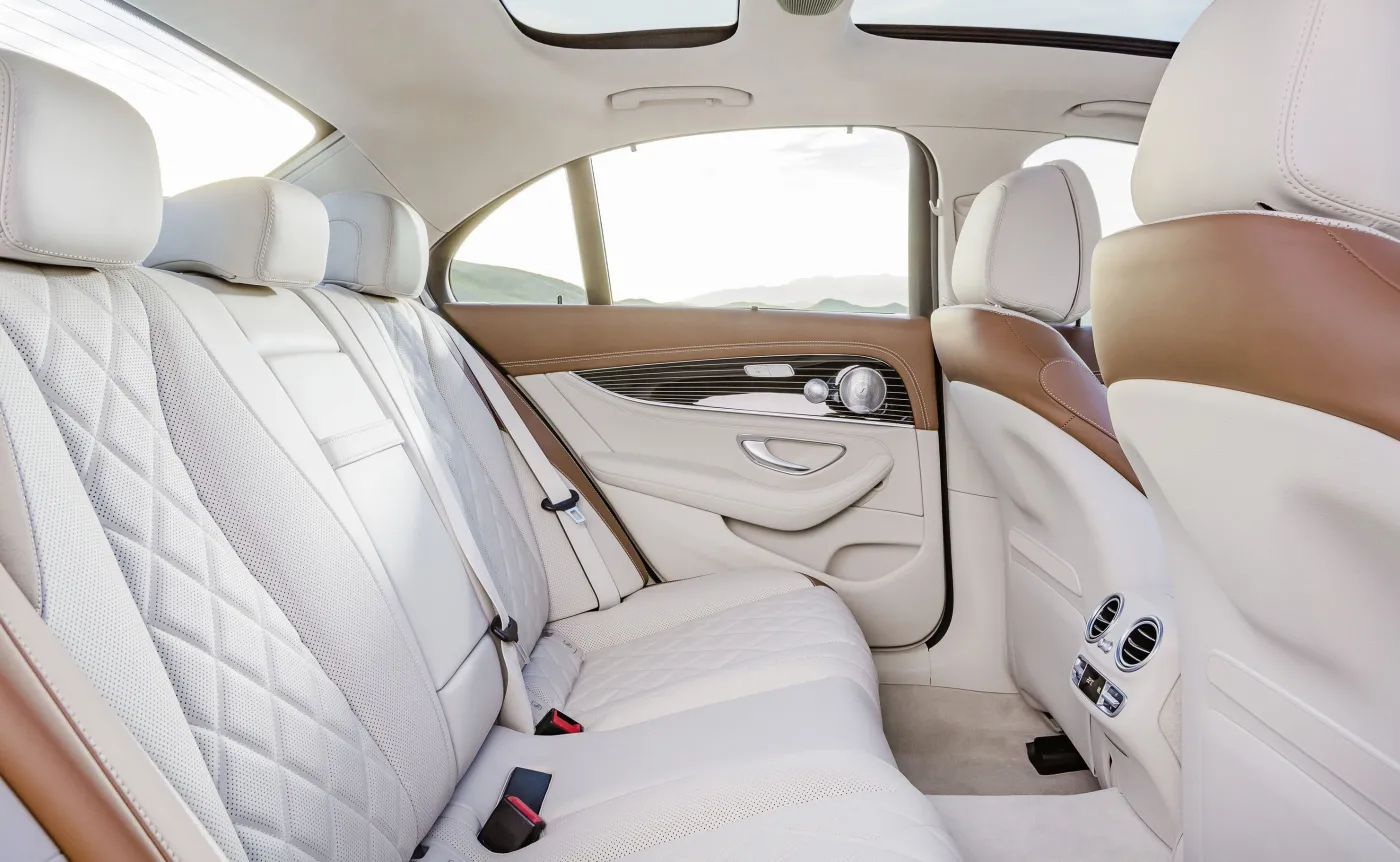 8622947-mercedes-klasy-e.jpg