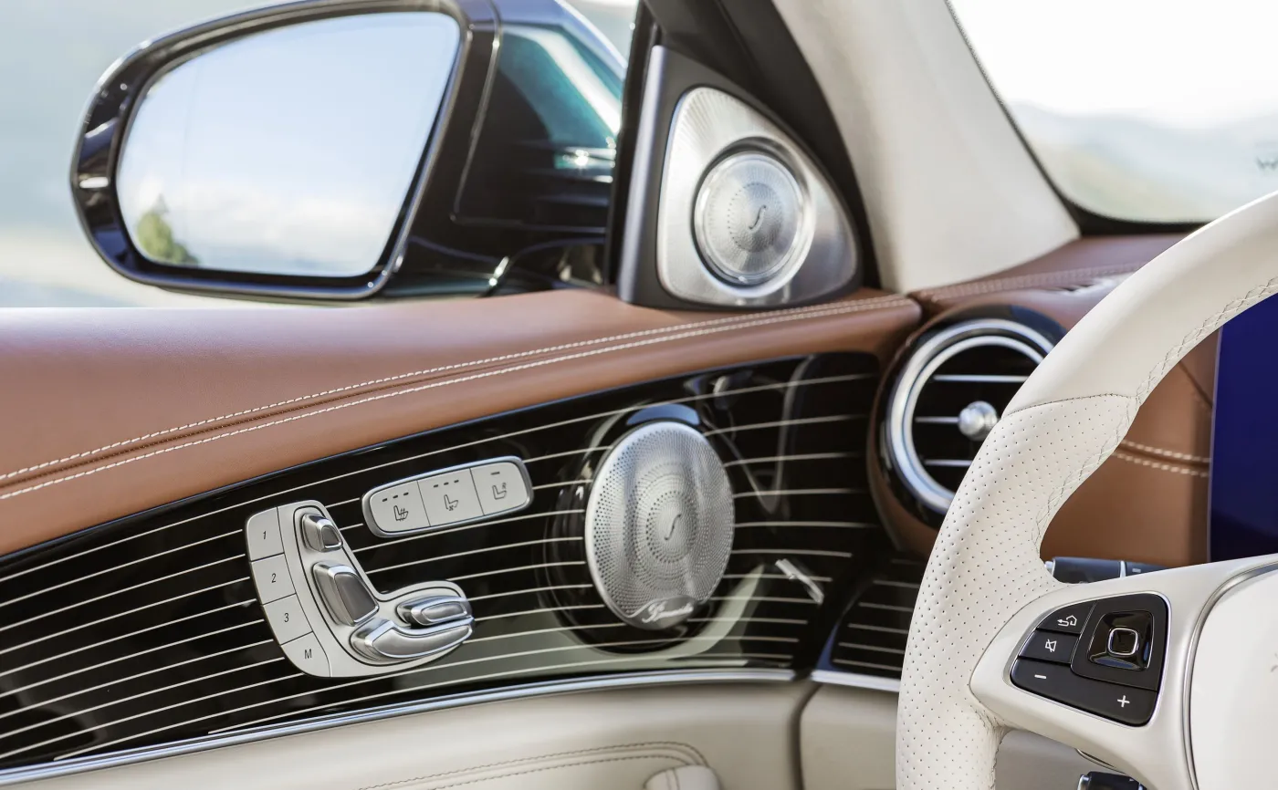8622979-mercedes-klasy-e.jpg