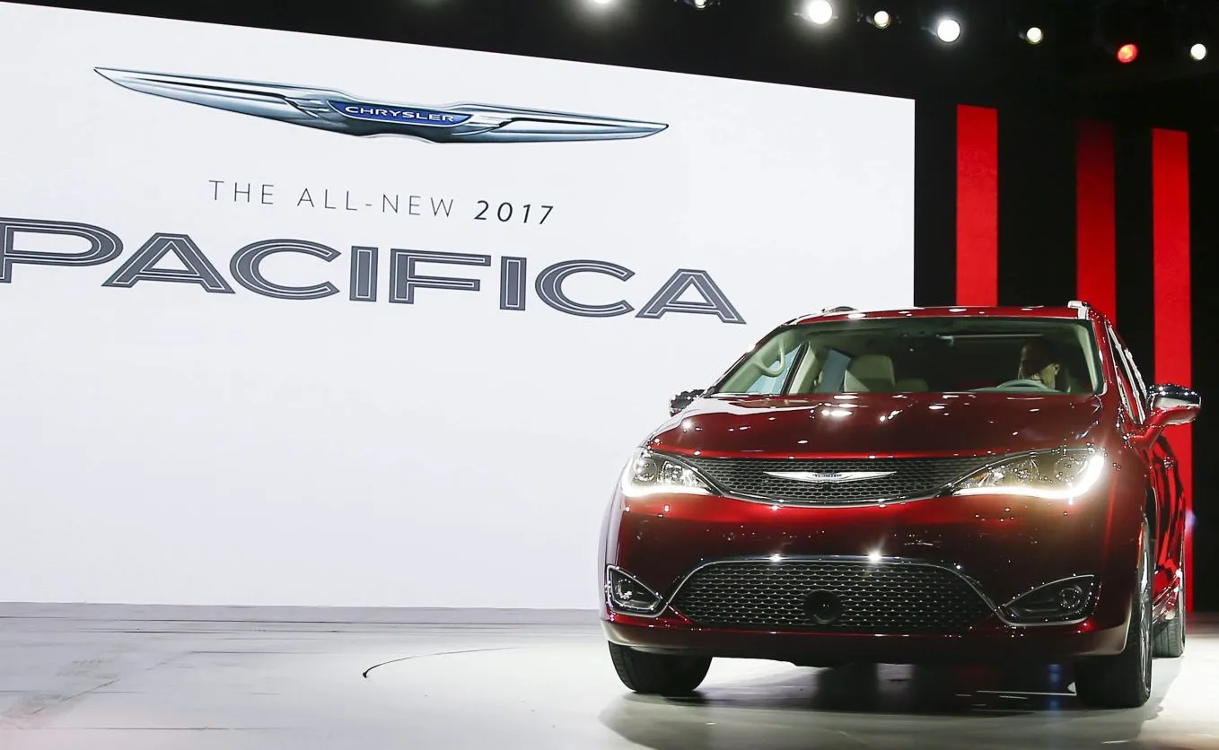 8623571-chrysler-pacifica.jpg
