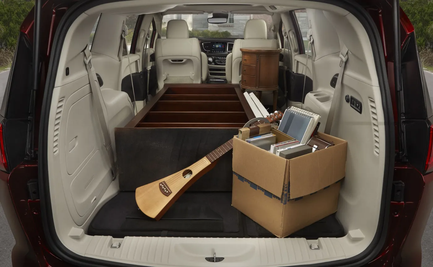 8623691-chrysler-pacifica.jpg