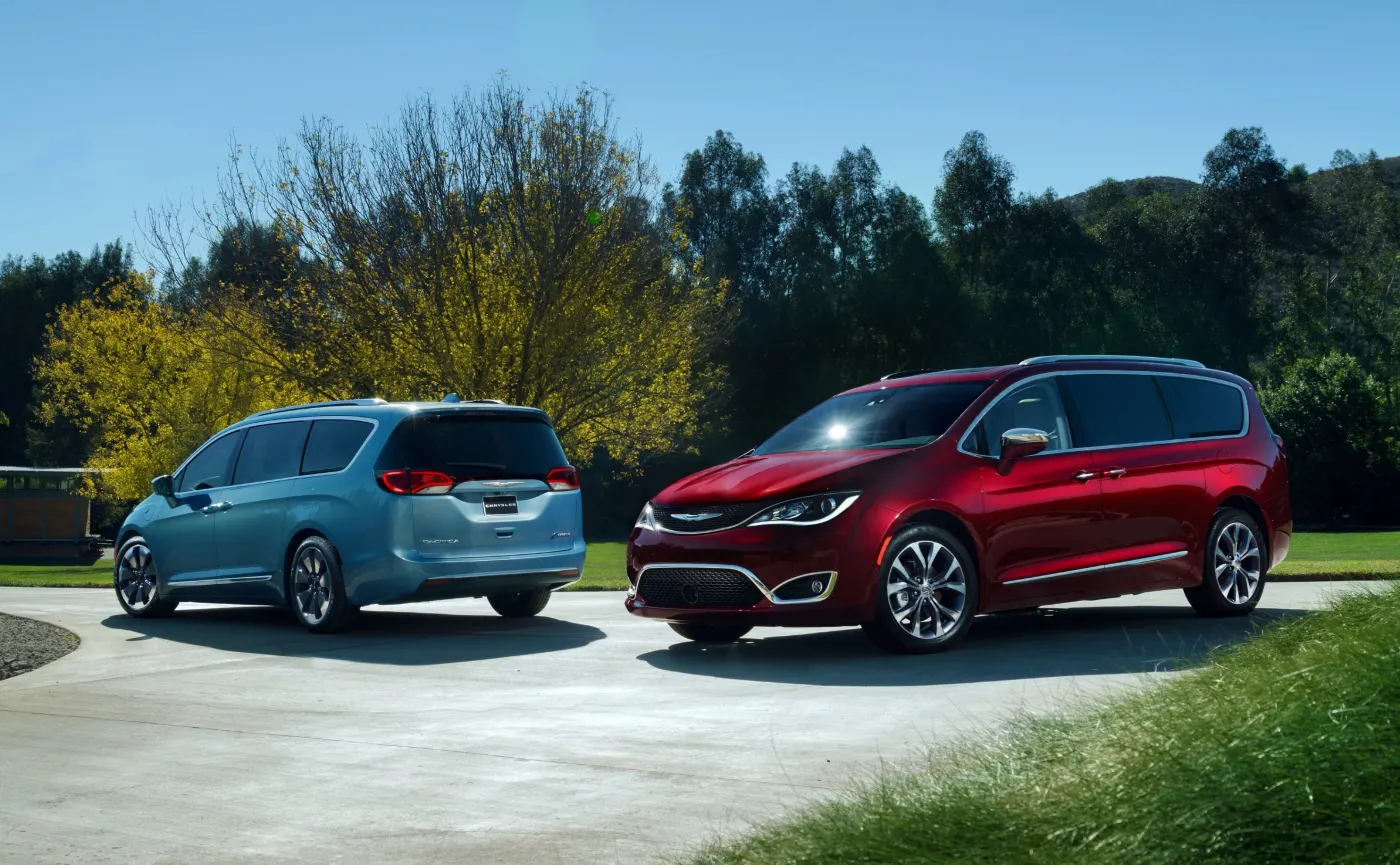 8623755-chrysler-pacifica.jpg