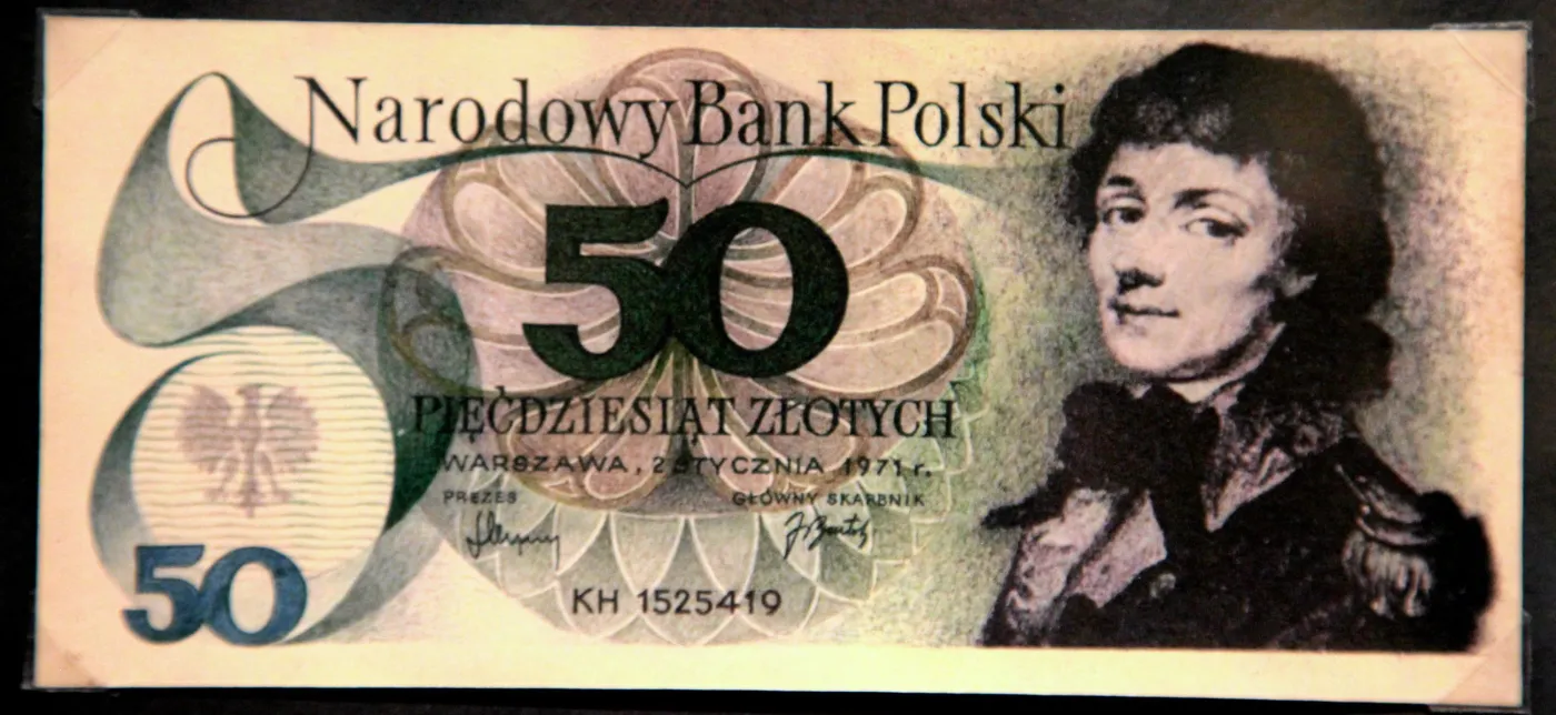 8658426-banknoty-polskie.jpg