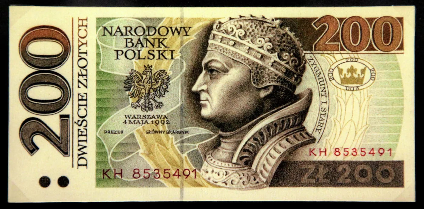 8658906-banknoty-polskie.jpg