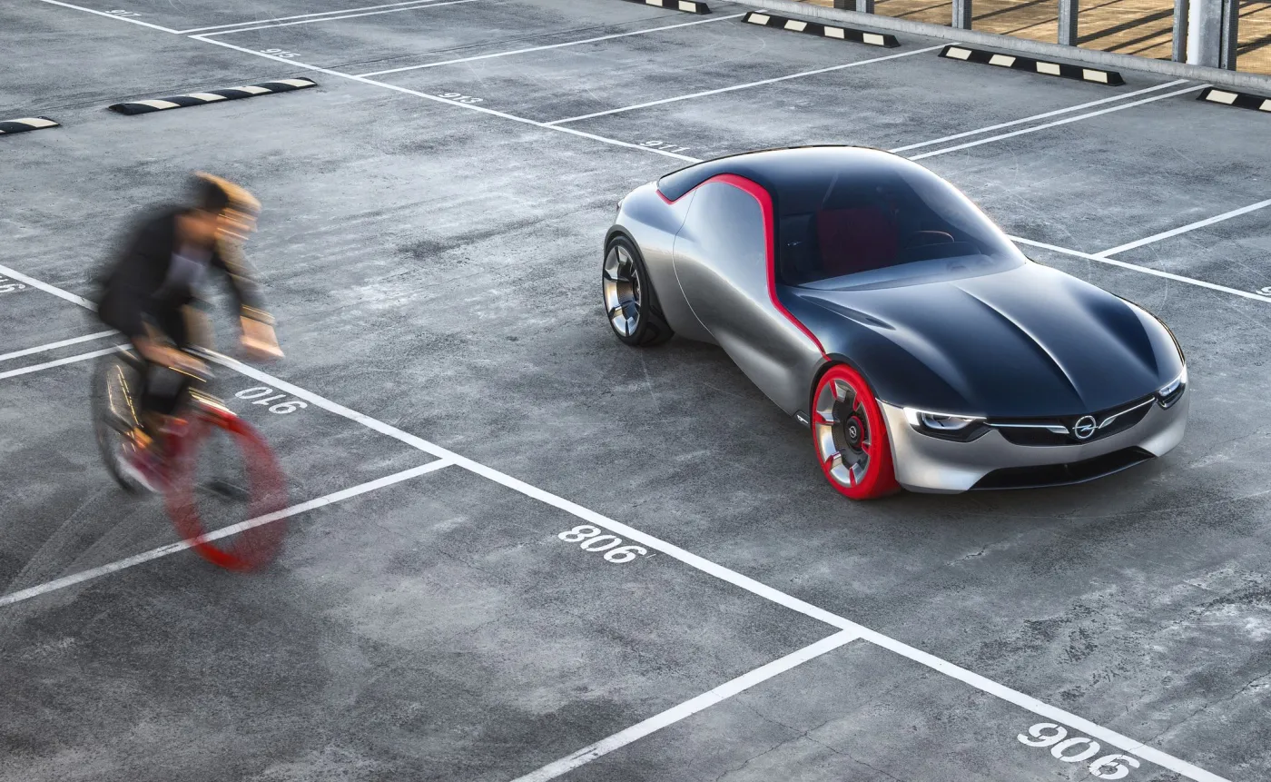 8675365-opel-gt-concept.jpg
