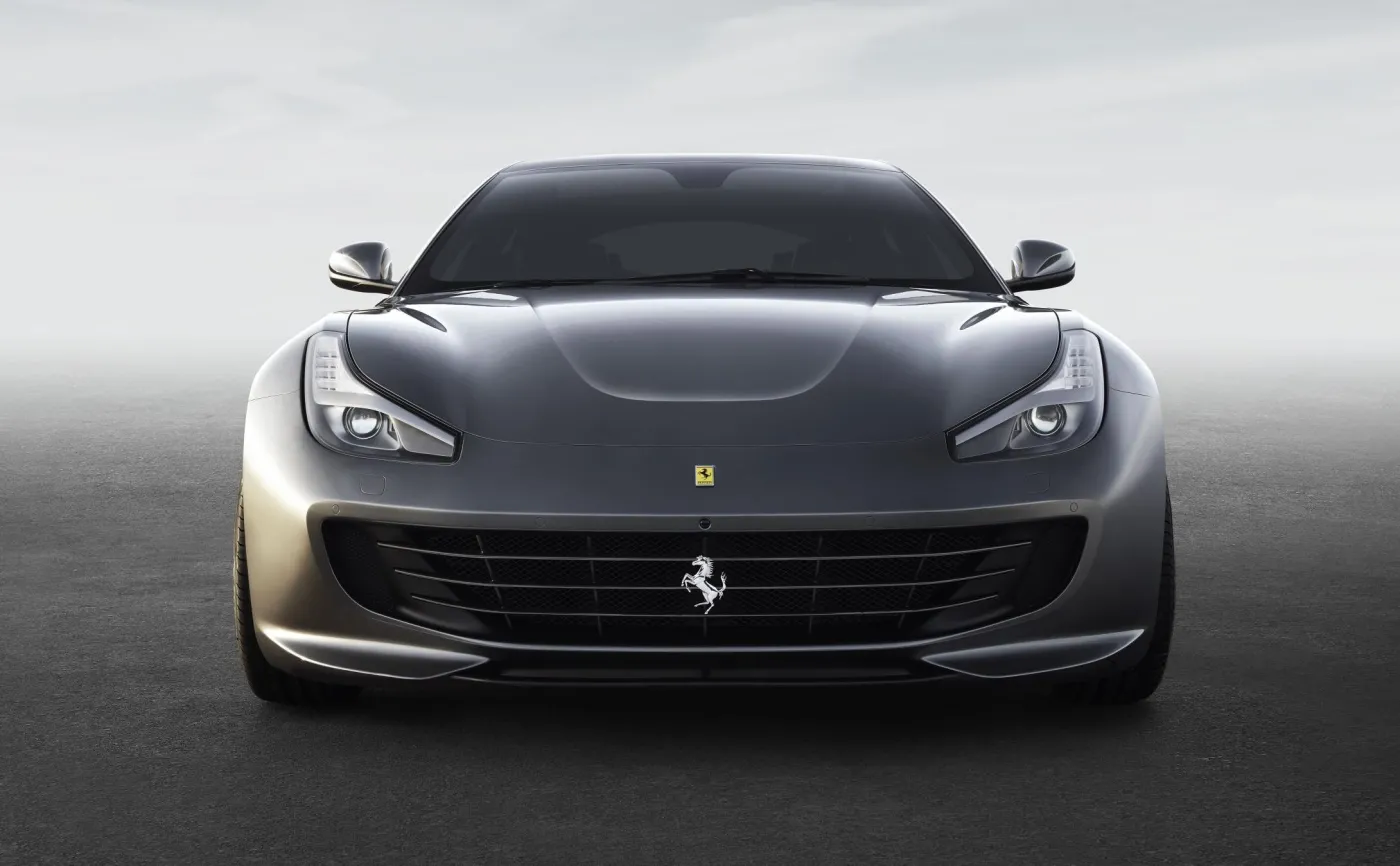 Takiego Ferrari jeszcze nie było! Oto nowe GTC4Lusso. Tylne koła skręcają. ZDJĘCIA