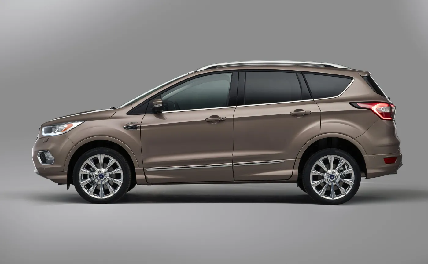 9259753-ford-kuga-vignale.jpg