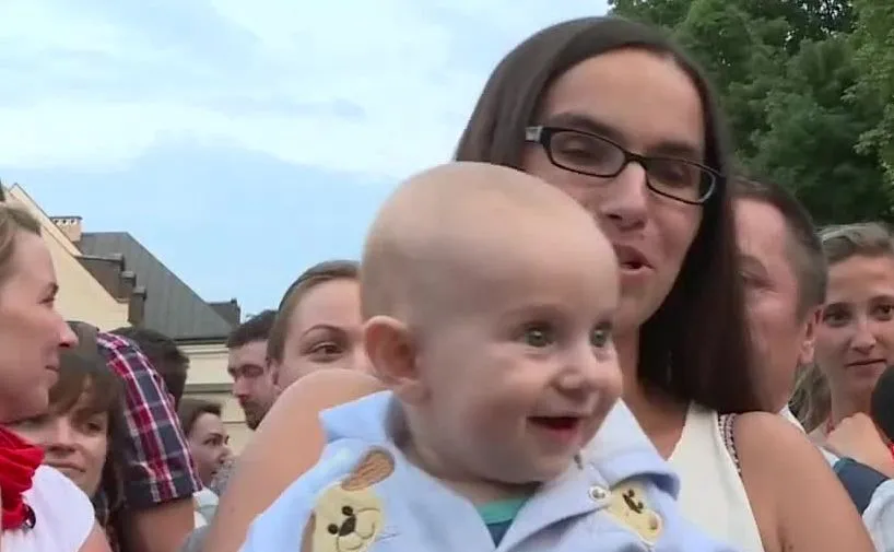 Papież pobłogosławił małego Szczepanka. "Przyszliśmy zrobić zdjęcie, a dostaliśmy taki bonus"