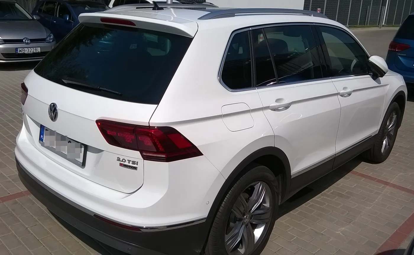 9025459-volkswagen-tiguan.jpg