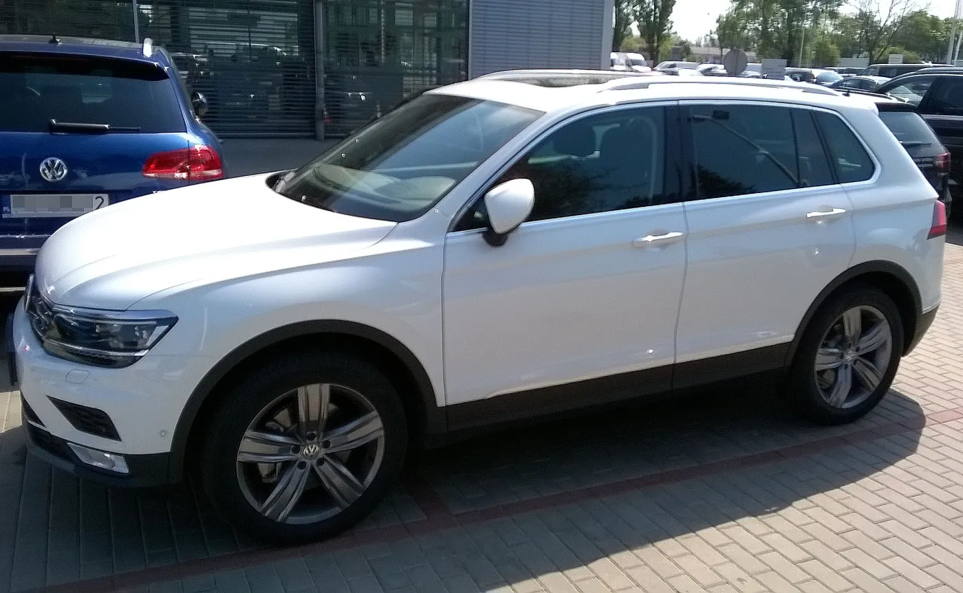 9025491-volkswagen-tiguan.jpg