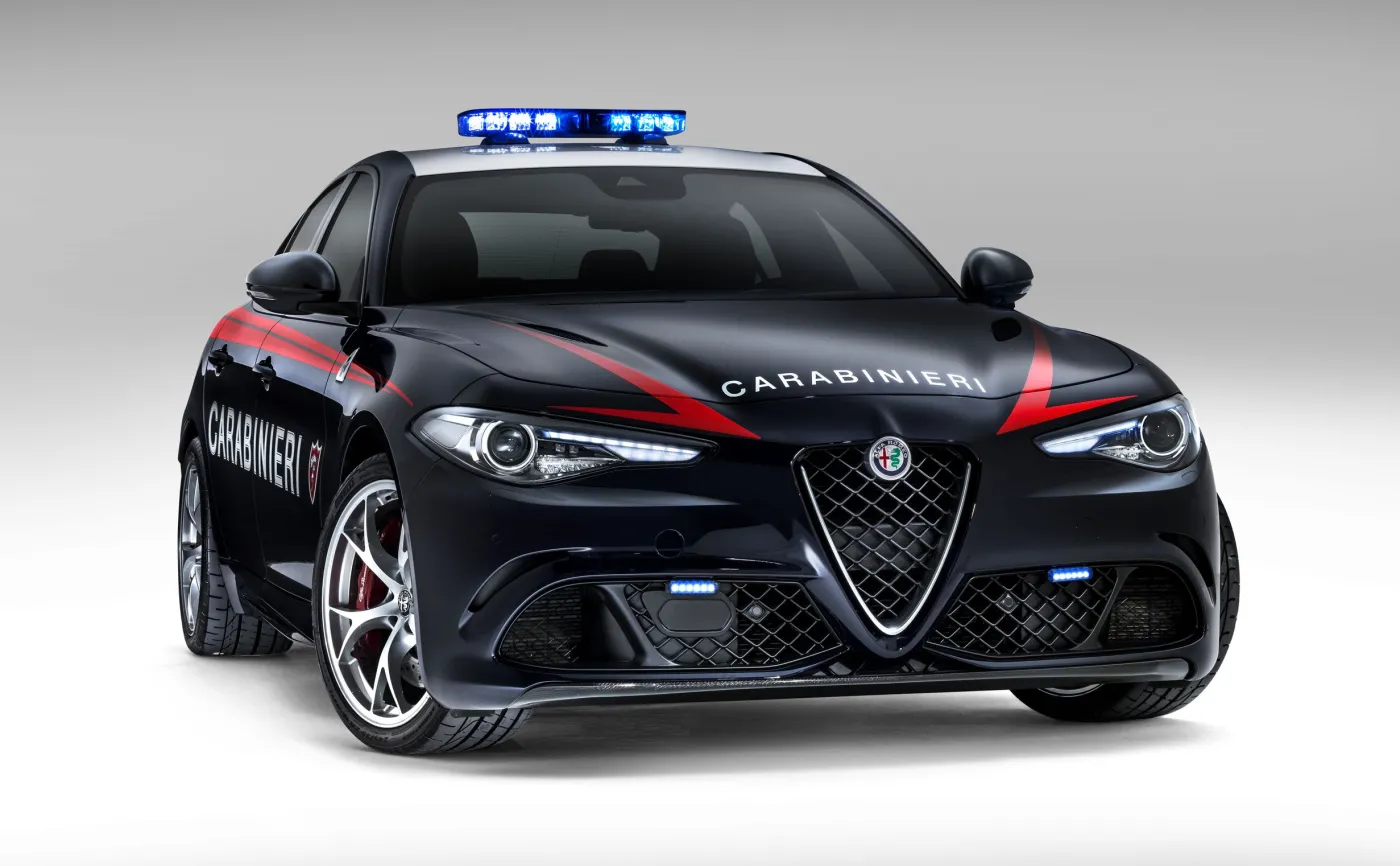 9028046-alfa-romeo-giulia.jpg
