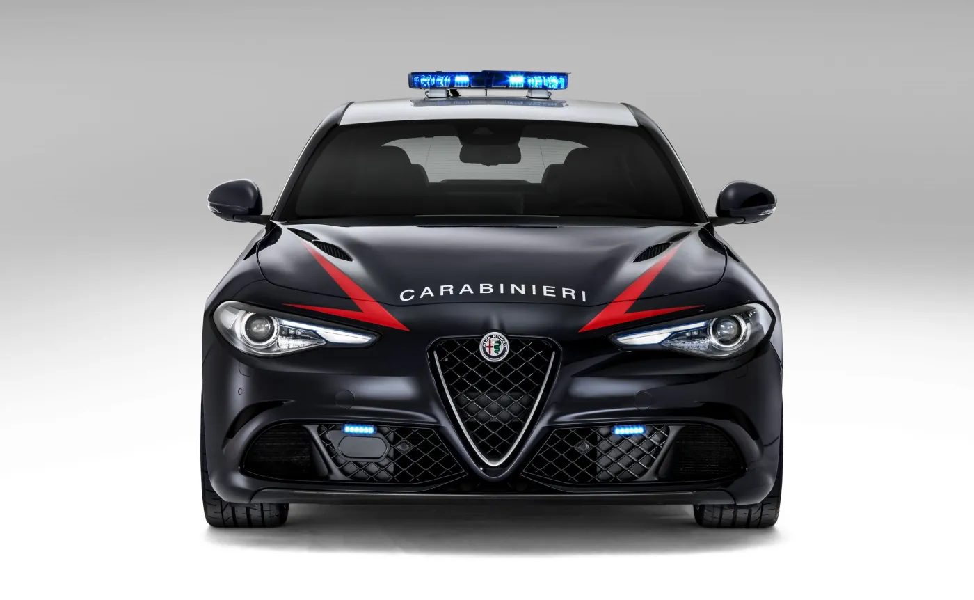9028110-alfa-romeo-giulia.jpg