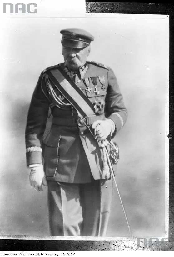 7745788-jozef-pilsudski.jpg