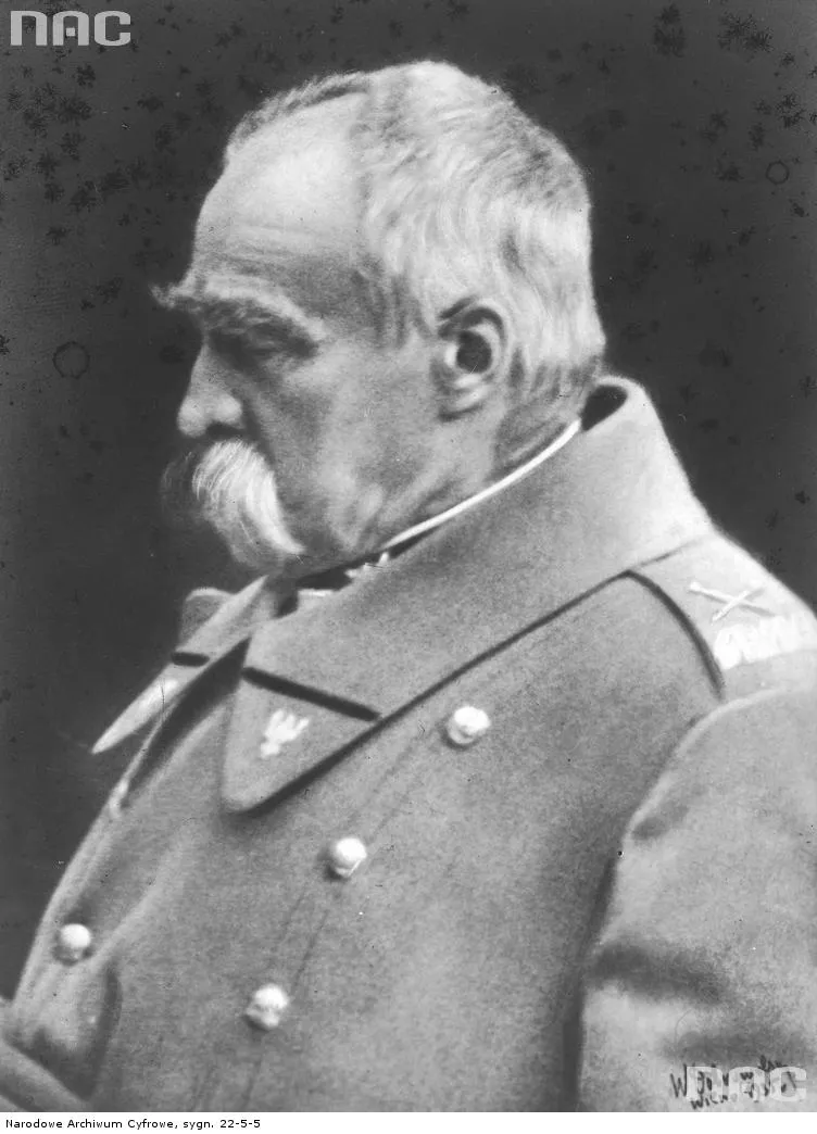 7746069-jozef-pilsudski.jpg