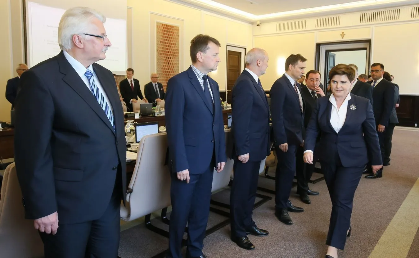 Szydło: Pod koniec czerwca zdecydujemy ws. jednolitego podatku, do końca roku ustawa o wieku emerytalnym