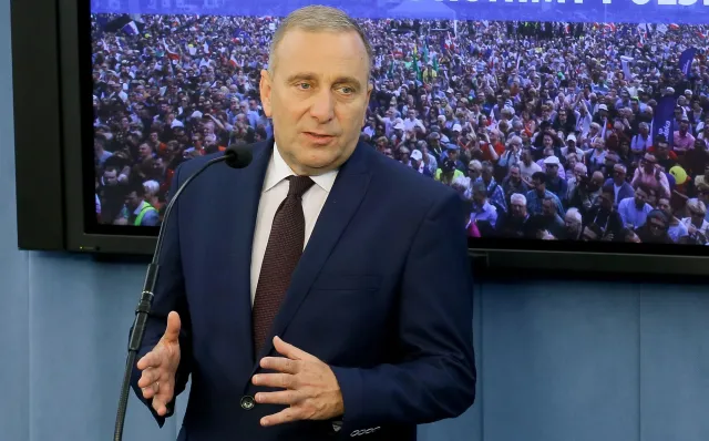 Schetyna: Aby rozwiązać spór o TK potrzebna jest kapitulacja Kaczyńskiego