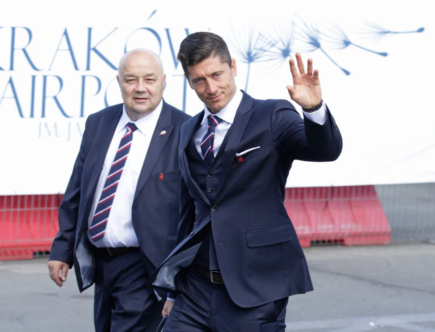 Euro 2016: "Pod krawatem" i z klasą. Kadra Nawałki już we Francji