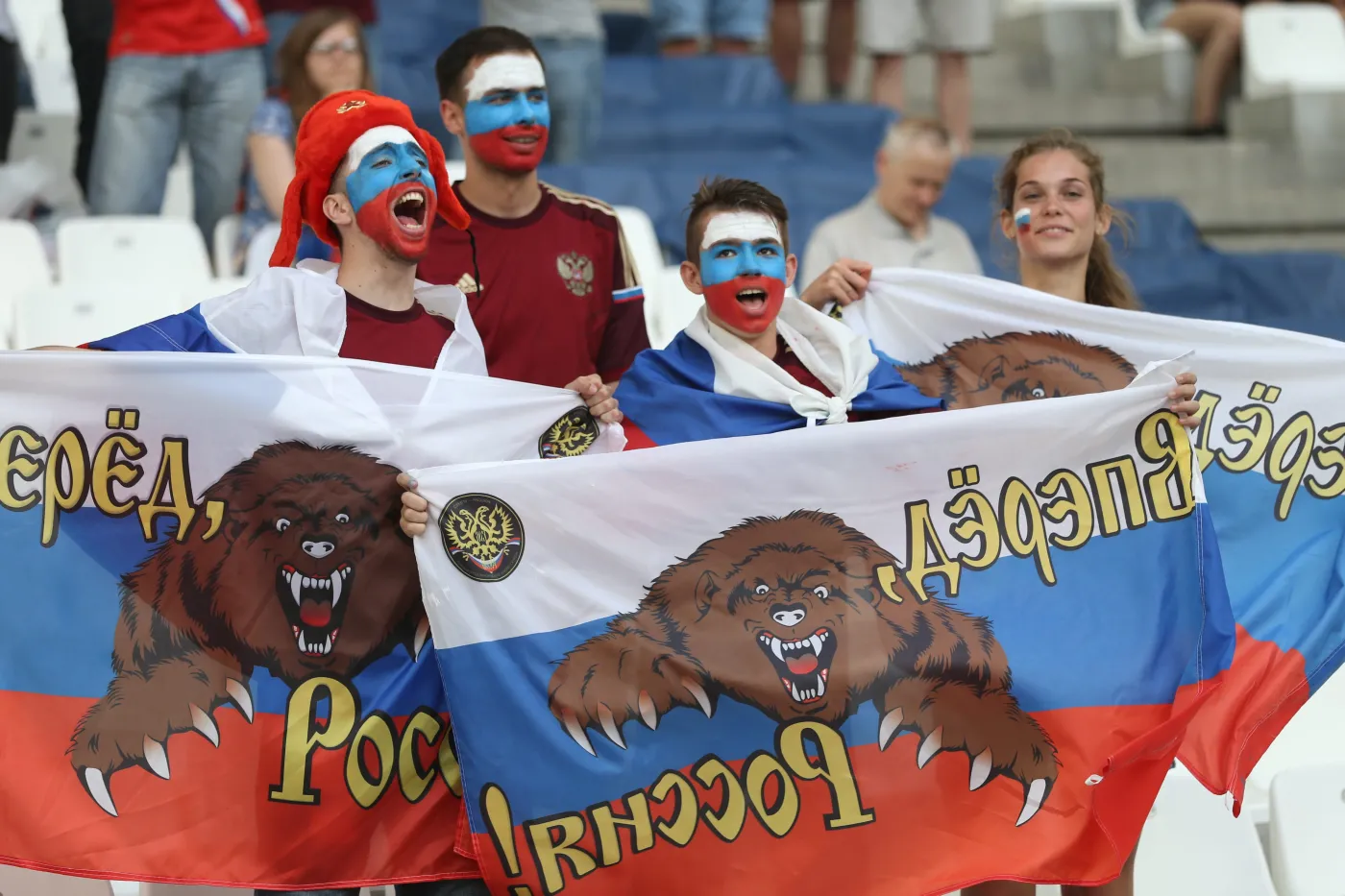 Rosja zdyskwalifikowana, ale kara zawieszona. Jeszcze jedna bójka i UEFA wyrzuci ją z Euro 2016
