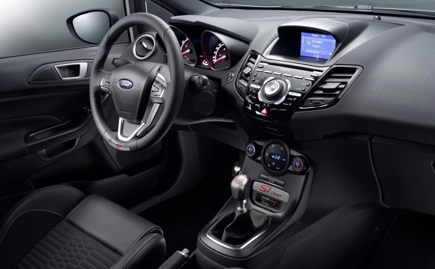 9170756-ford-fiesta-st200.jpg