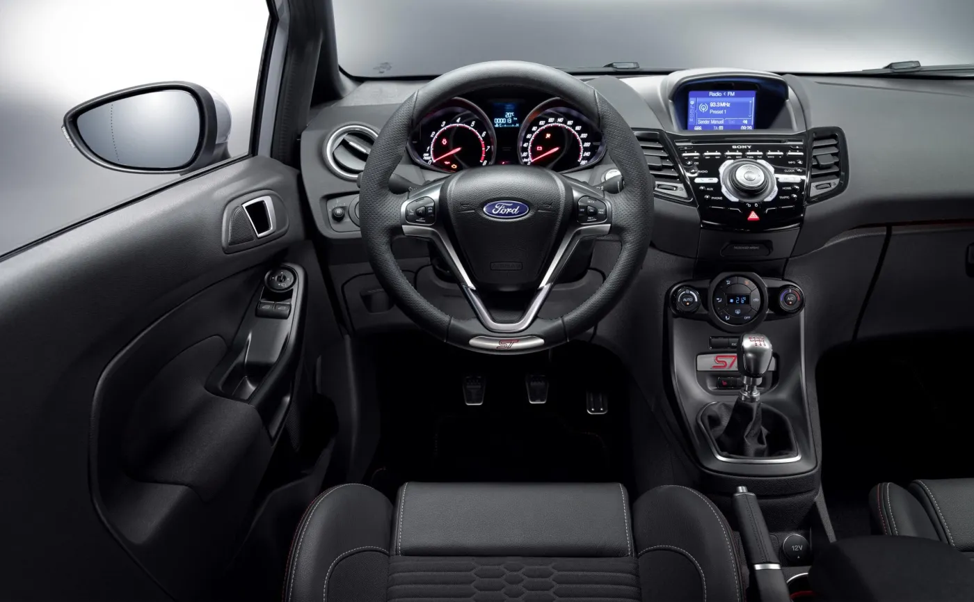 9170192-ford-fiesta-st200.jpg