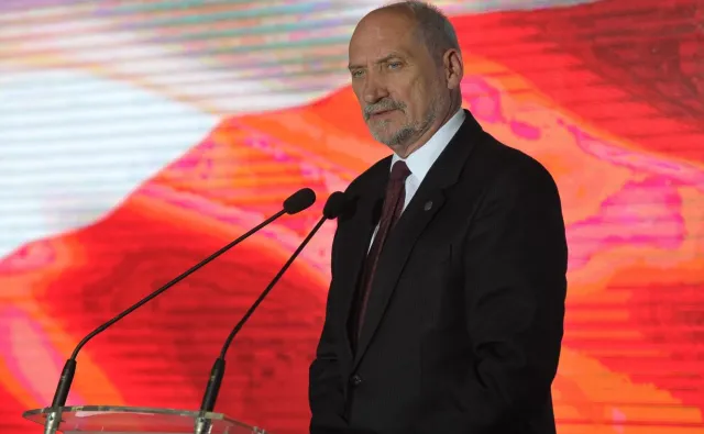 Halicki u Olejnik: Macierewicz jest opleciony osobami z SB i GRU