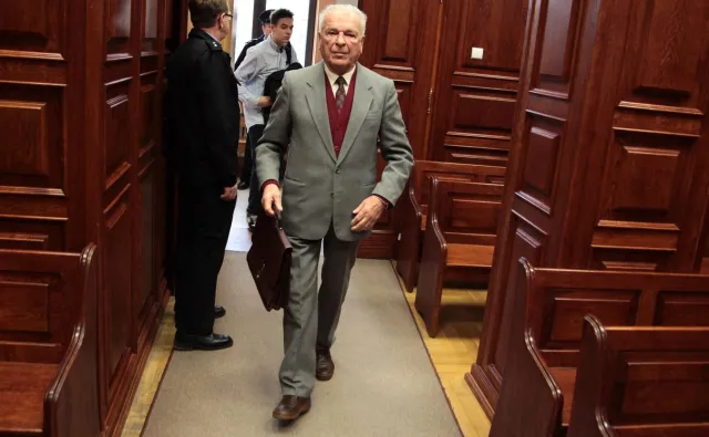 Odnaleziono raporty Kiszczaka z Londynu. Infiltrował żołnierzy Polskich Sił Zbrojnych na Zachodzie