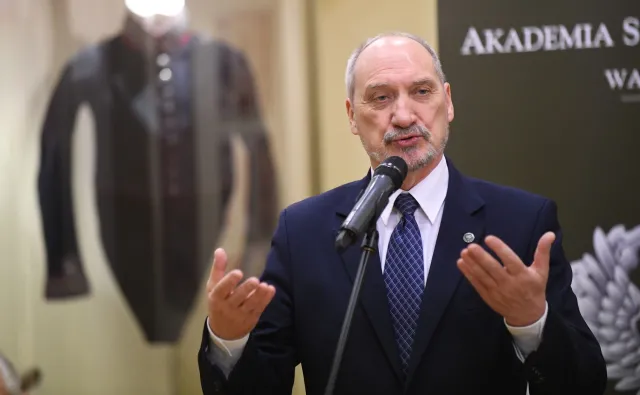 Macierewicz: My po prostu wydobywamy prawdę spod zwałów kłamstwa, oszustwa, dezinformacji