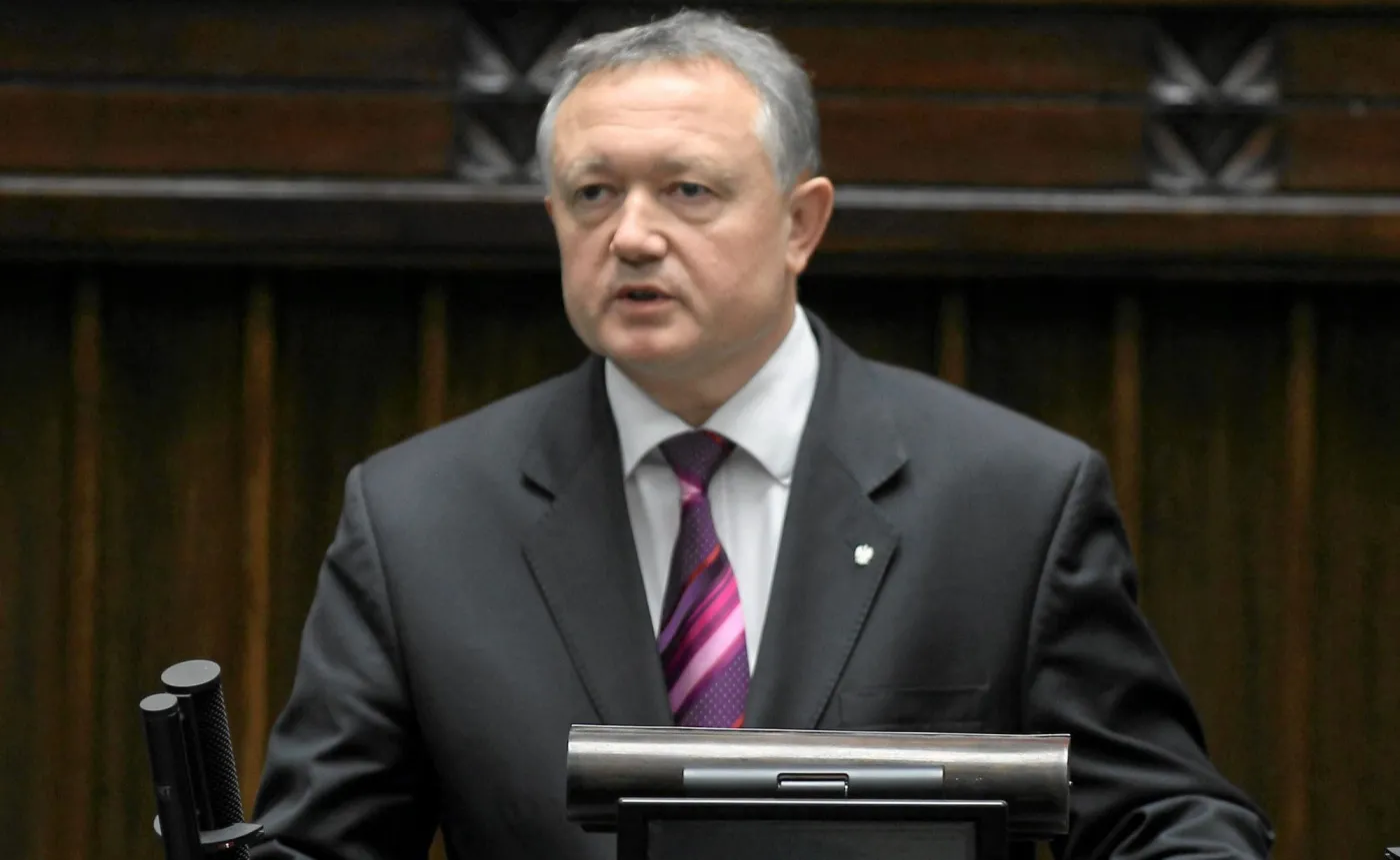 Wiceminister finansów: Banki już powinny przewalutowywać kredyty frankowe. I nie straszyć klientów