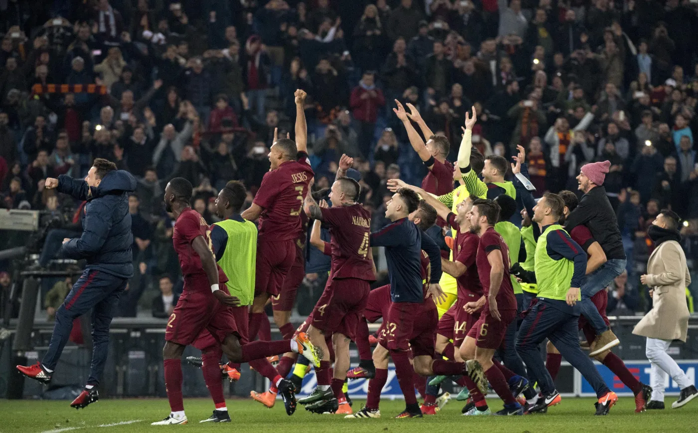 Liga włoska: Czyste konto Szczęsnego w derbach Rzymu. Dwa błędy i trzy puszczone gole Skorupskiego